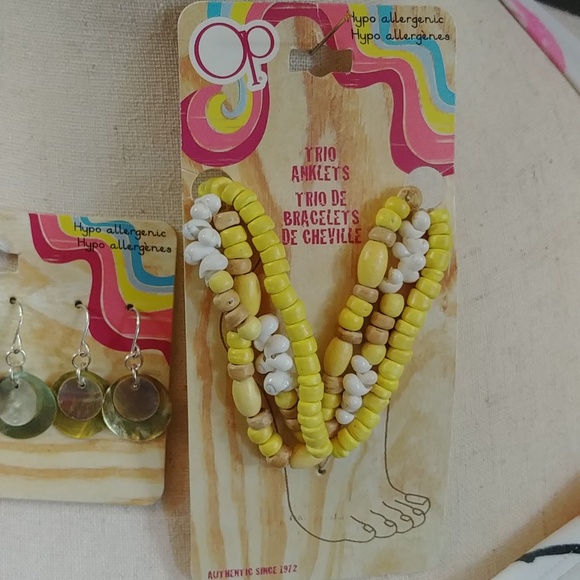 NWT OP Trio of Anklets and Trio of Shell Earrings Boho - Picture 2 of 6